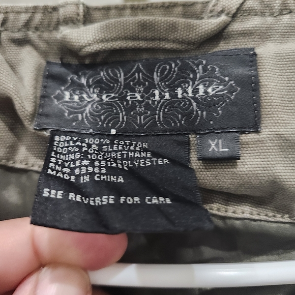 Jacket - Picture 2 of 8